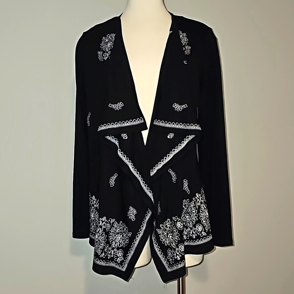 Cupio long sleeved open sweater black & white soft & Comfy NWT - Picture 1 of 13